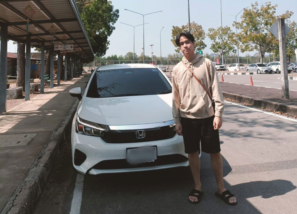 Honda City  รถเช่าน่าน ราคาถูก เช่ารถน่าน  เช่ารถสนามบินน่าน Car Rental Nan Thailand
