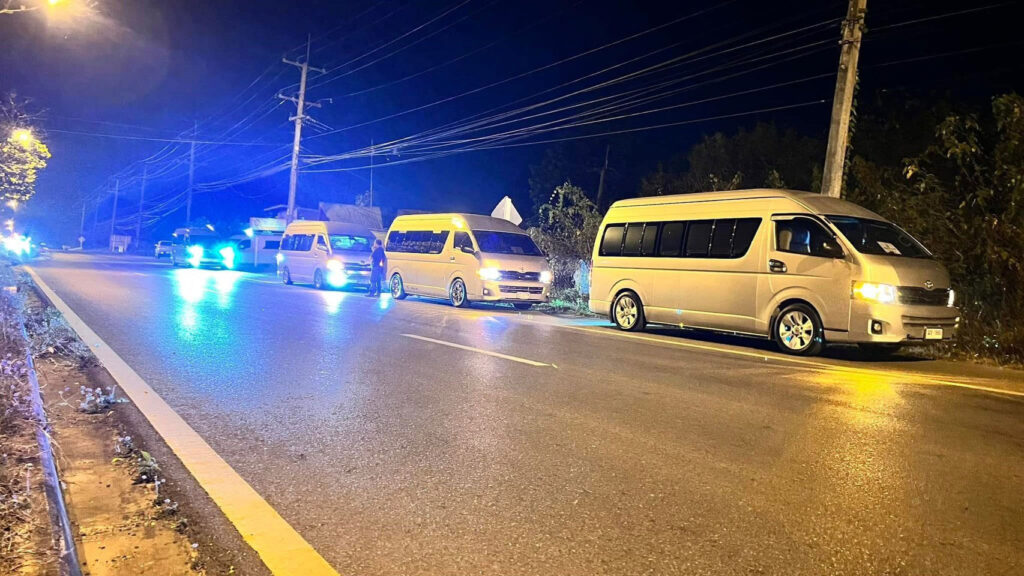 เช่ารถตู้ รถตู้เช่า น่าน พร้อมคนขับ