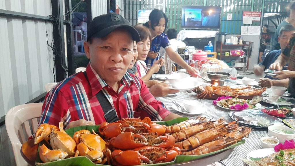 เช่ารถตู้ รถตู้เช่า น่าน พร้อมคนขับ